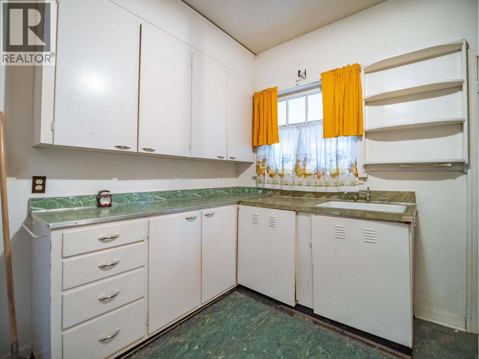 59 ST PAUL WEST Street W, Kamloops