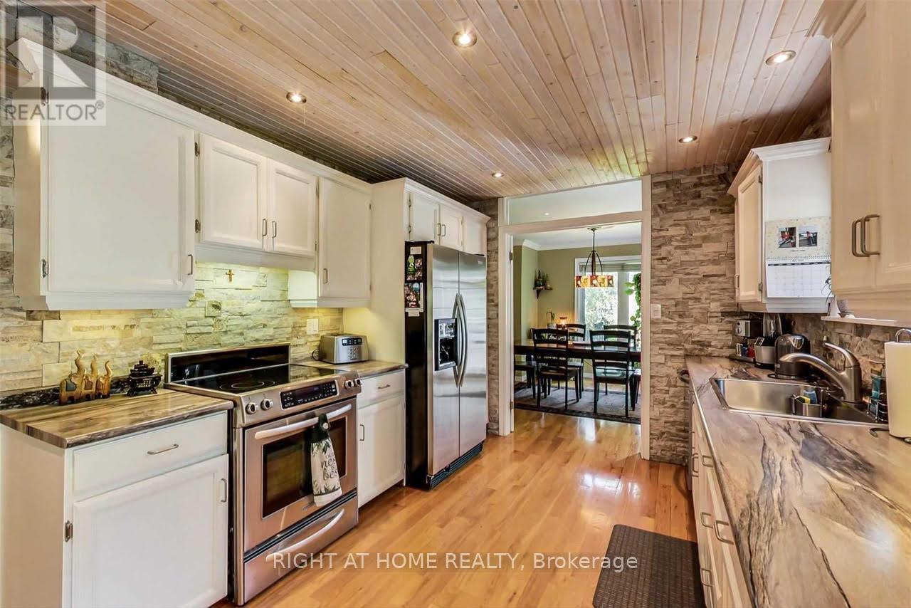 1711 South Porcupine Unit 2 photo 3