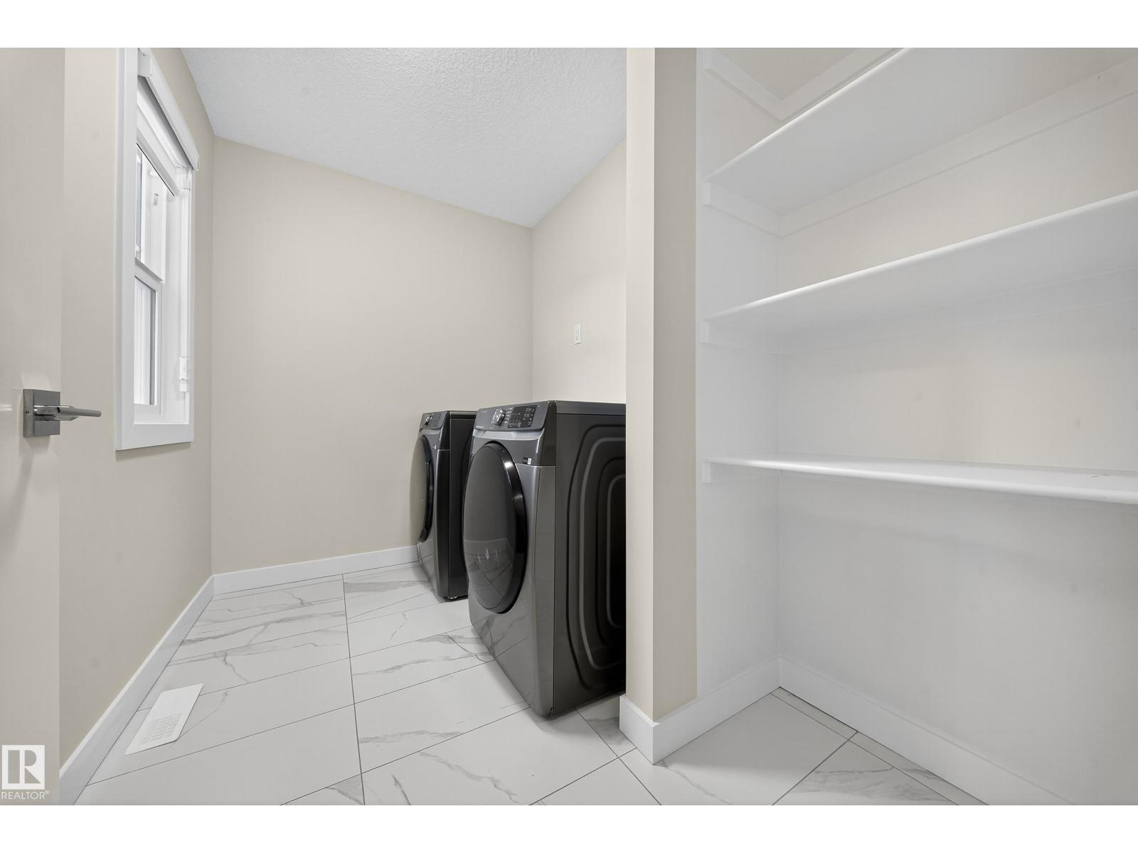 575 REYNALDS WD, Leduc