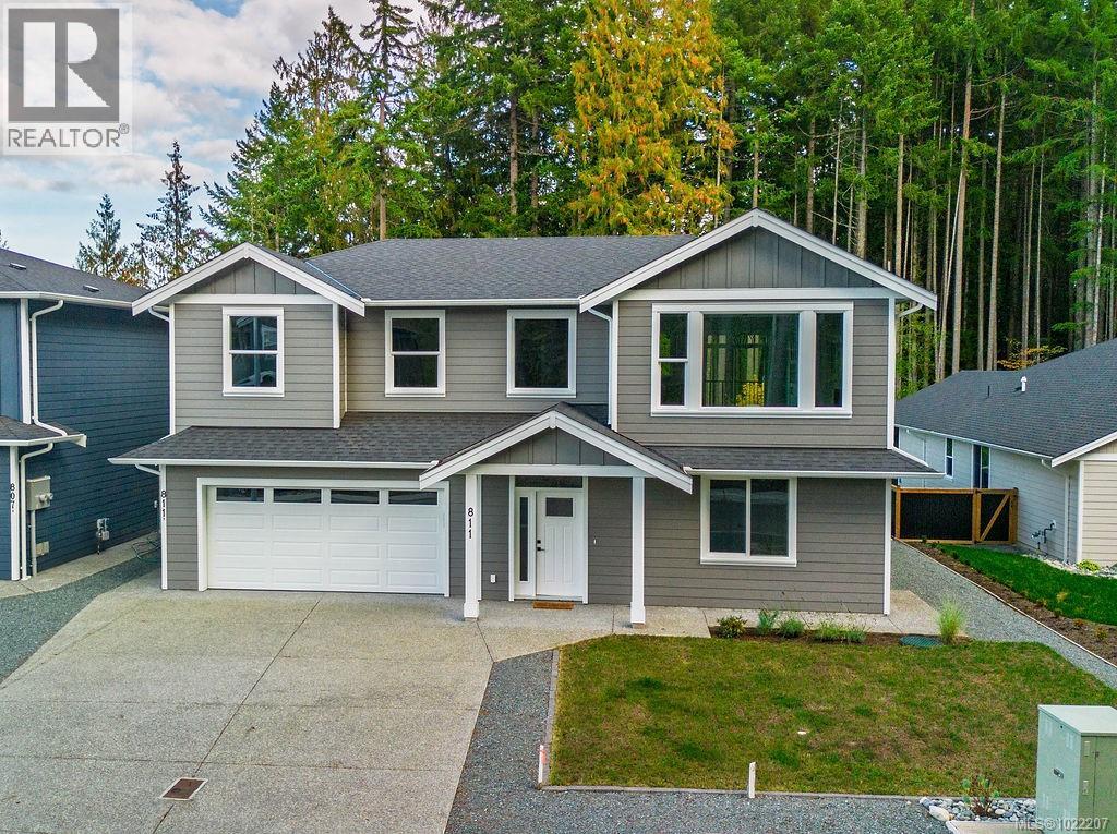 811 Stringer Way, Ladysmith