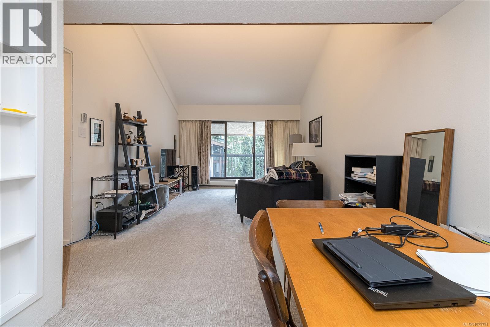 419 1005 McKenzie Avenue, Saanich