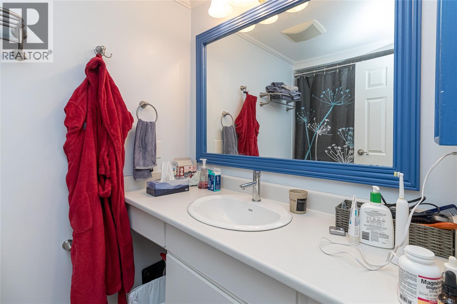 419 1005 McKenzie Avenue, Saanich