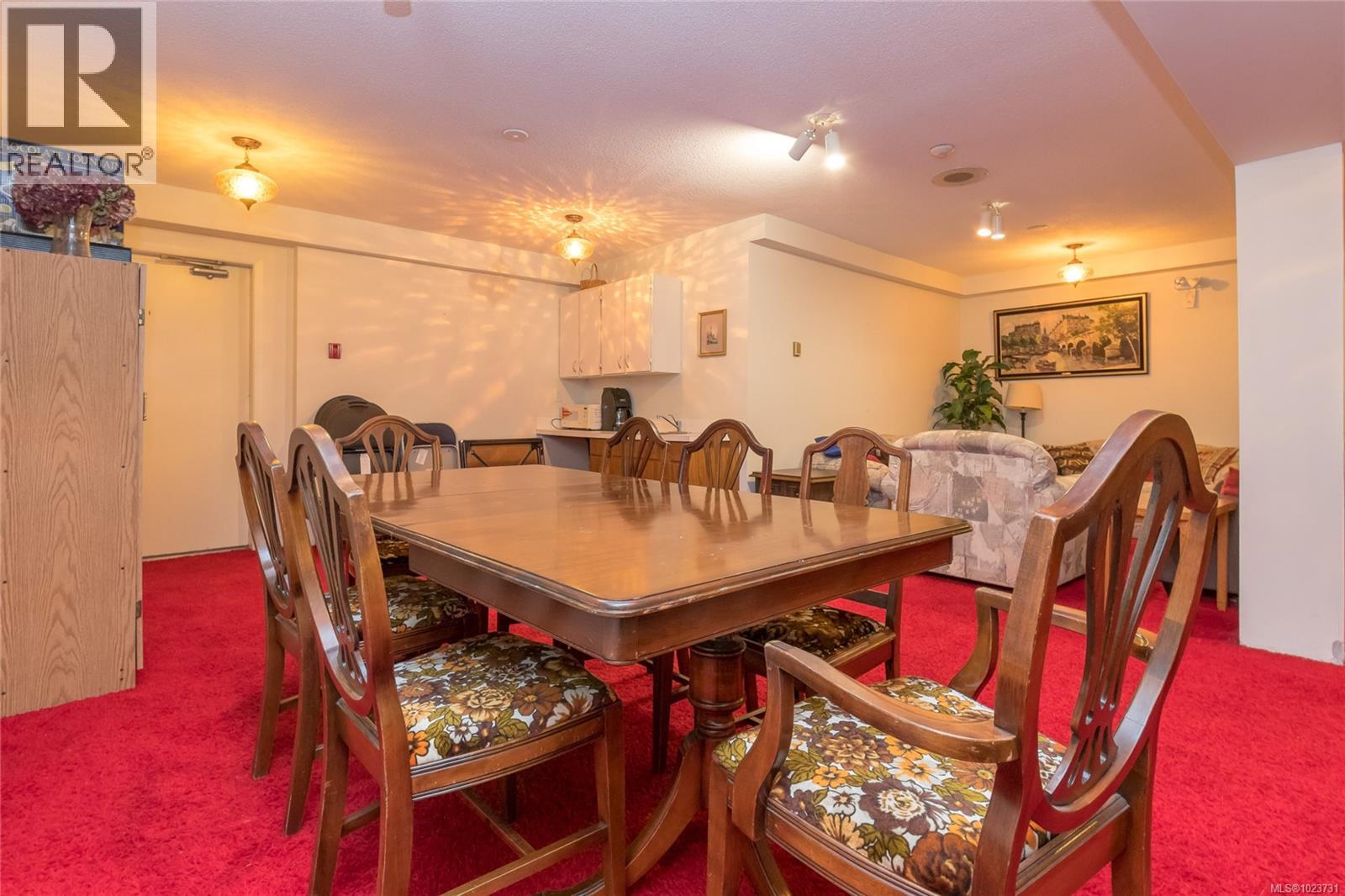 419 1005 McKenzie Avenue, Saanich