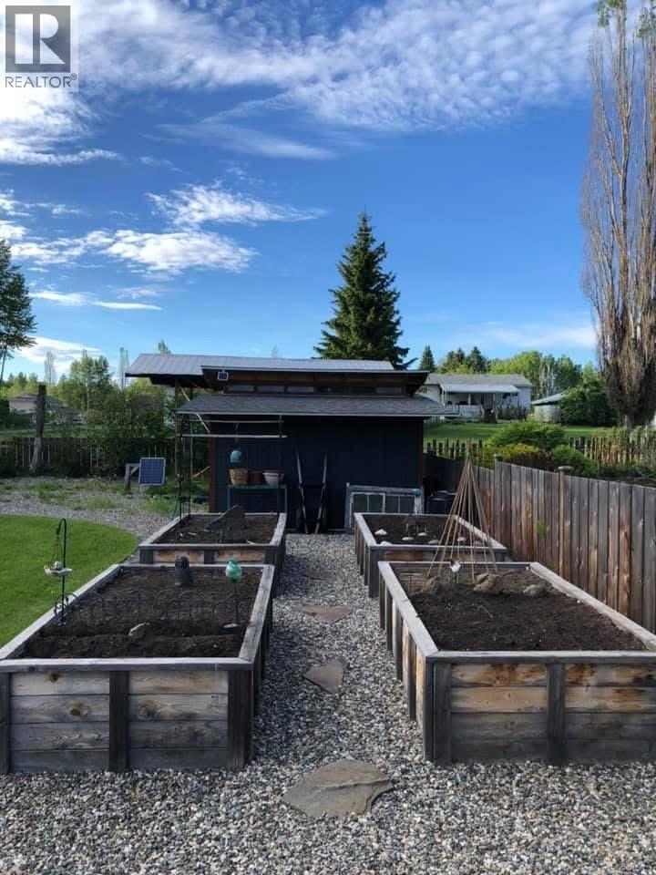 1702 CYPRESS ROAD, Quesnel