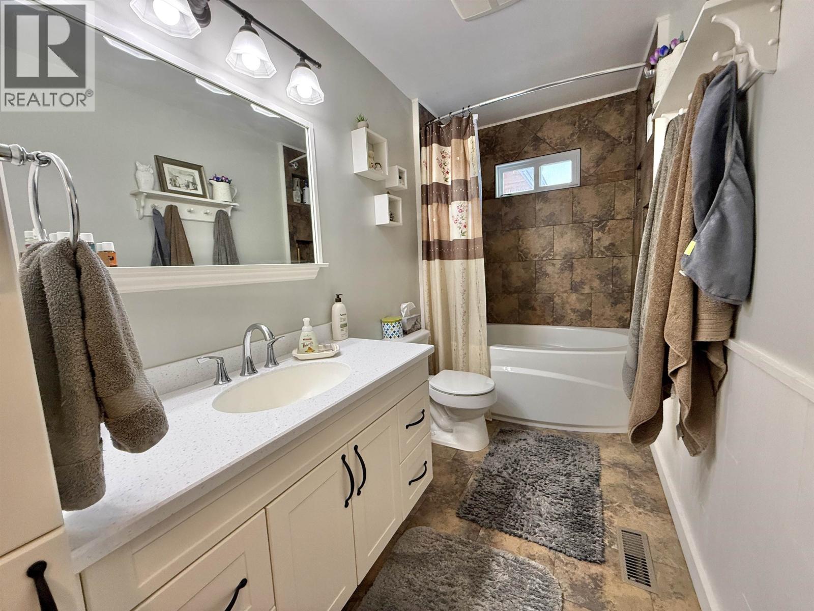 1702 CYPRESS ROAD, Quesnel