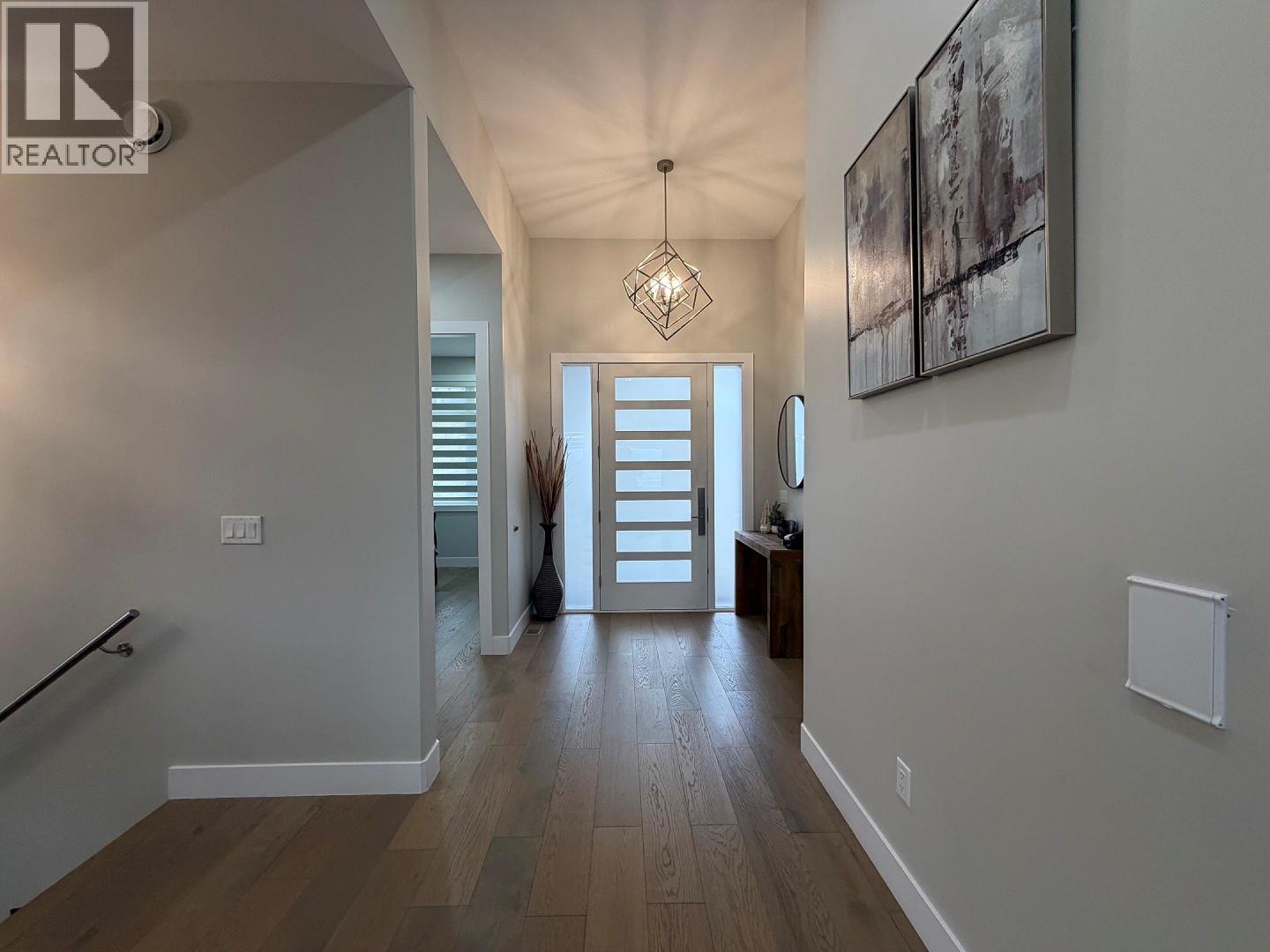  1135 Loseth Drive, Kelowna