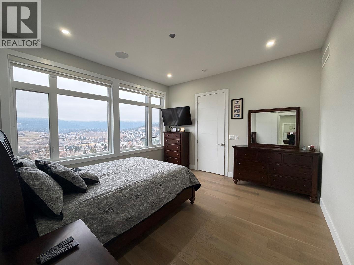  1135 Loseth Drive, Kelowna