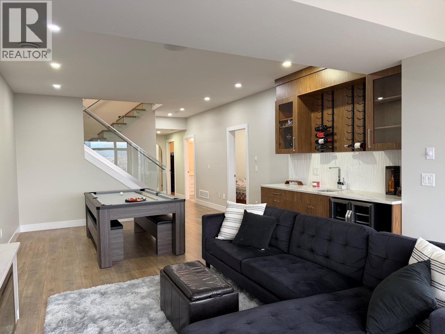  1135 Loseth Drive, Kelowna