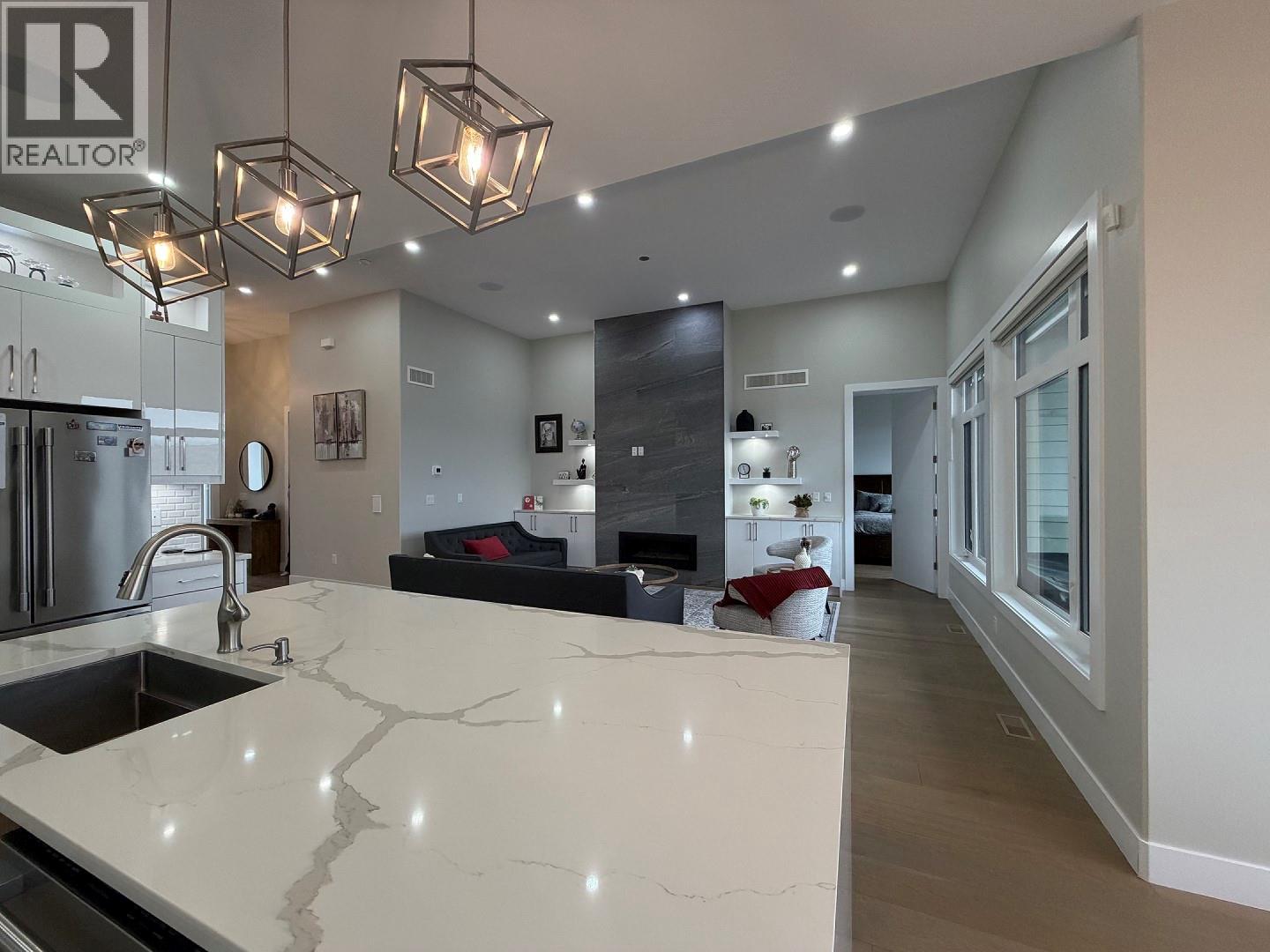  1135 Loseth Drive, Kelowna