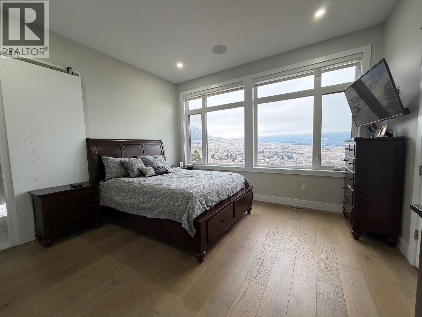  1135 Loseth Drive, Kelowna