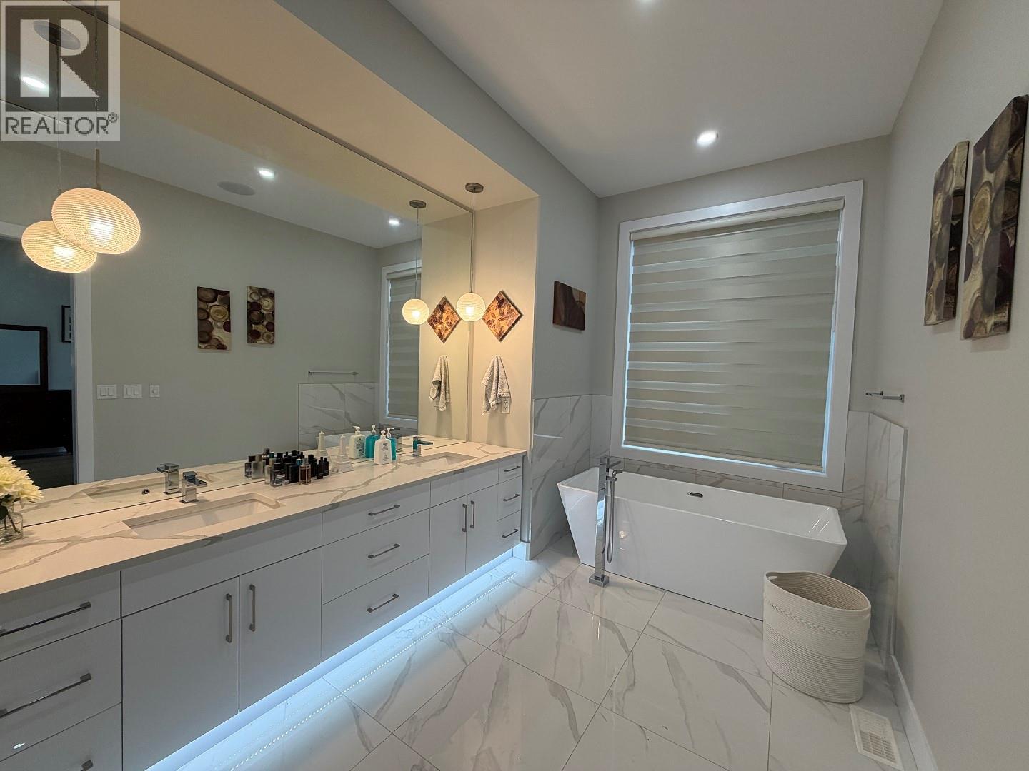  1135 Loseth Drive, Kelowna