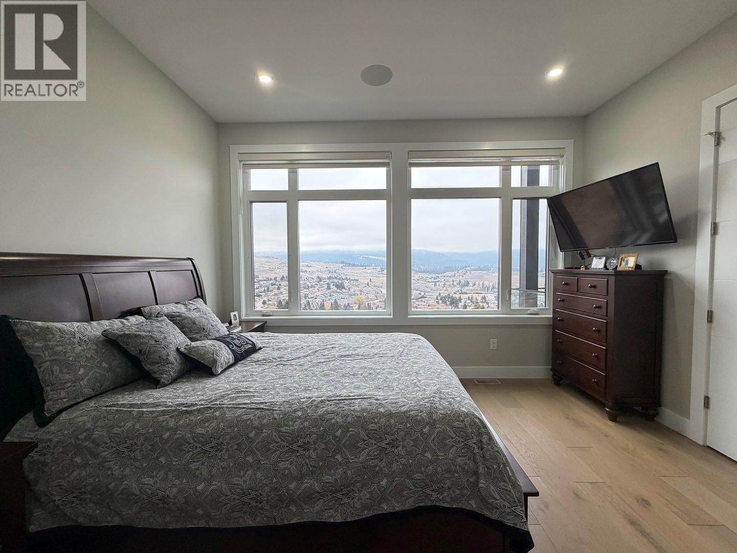  1135 Loseth Drive, Kelowna