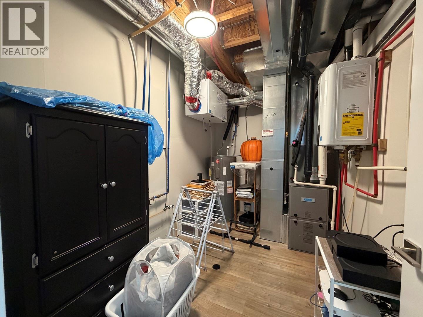  1135 Loseth Drive, Kelowna