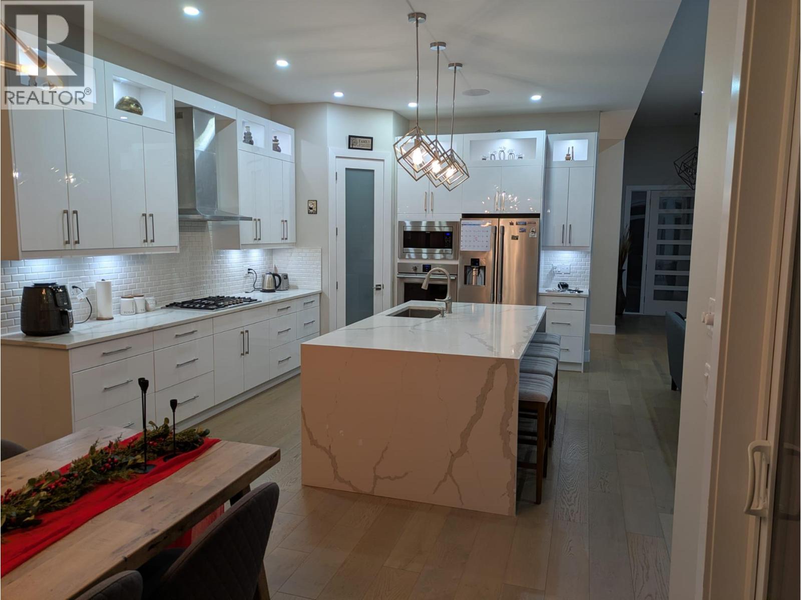  1135 Loseth Drive, Kelowna