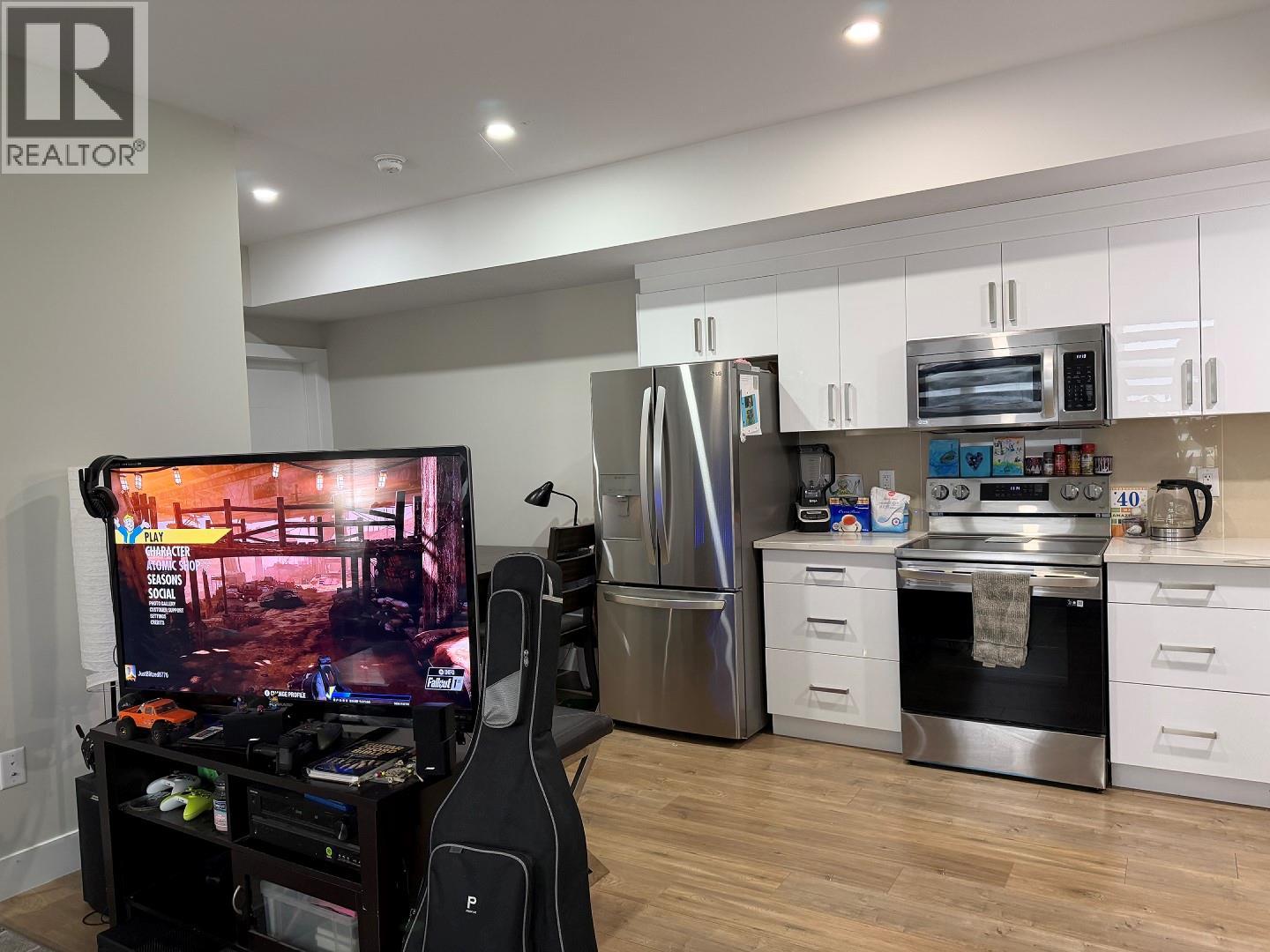  1135 Loseth Drive, Kelowna