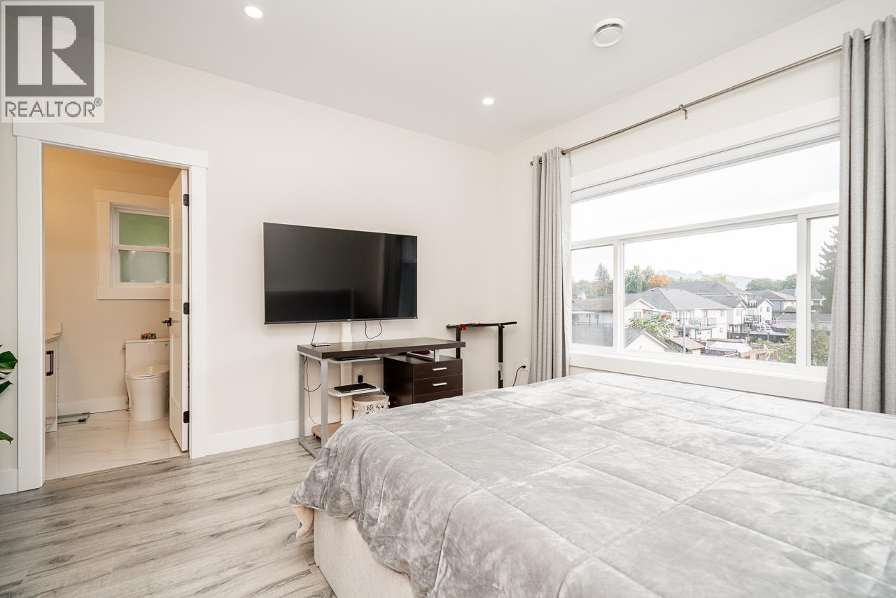 3080 OXFORD STREET, Coquitlam