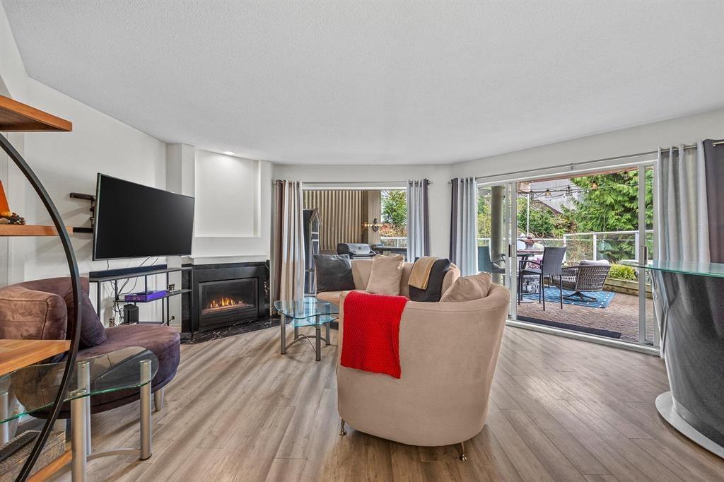 102 15025 VICTORIA AVENUE, White Rock