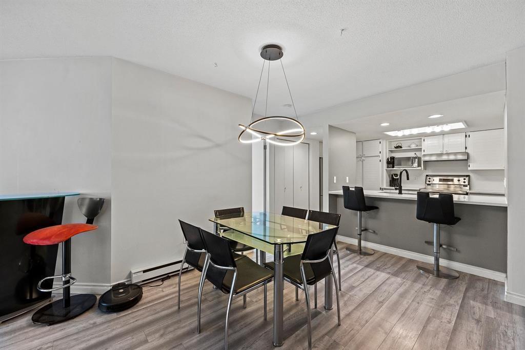 102 15025 VICTORIA AVENUE, White Rock