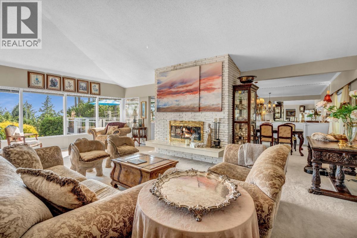 4415 WOODCREST ROAD, West Vancouver