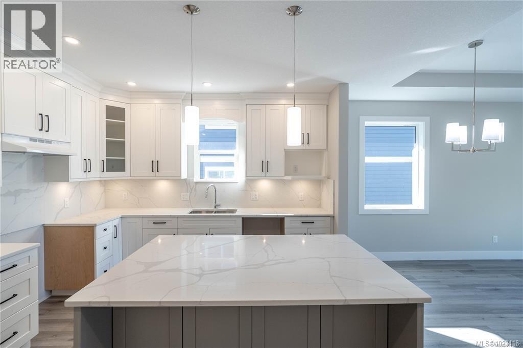 669 SANDERSON RD - 15