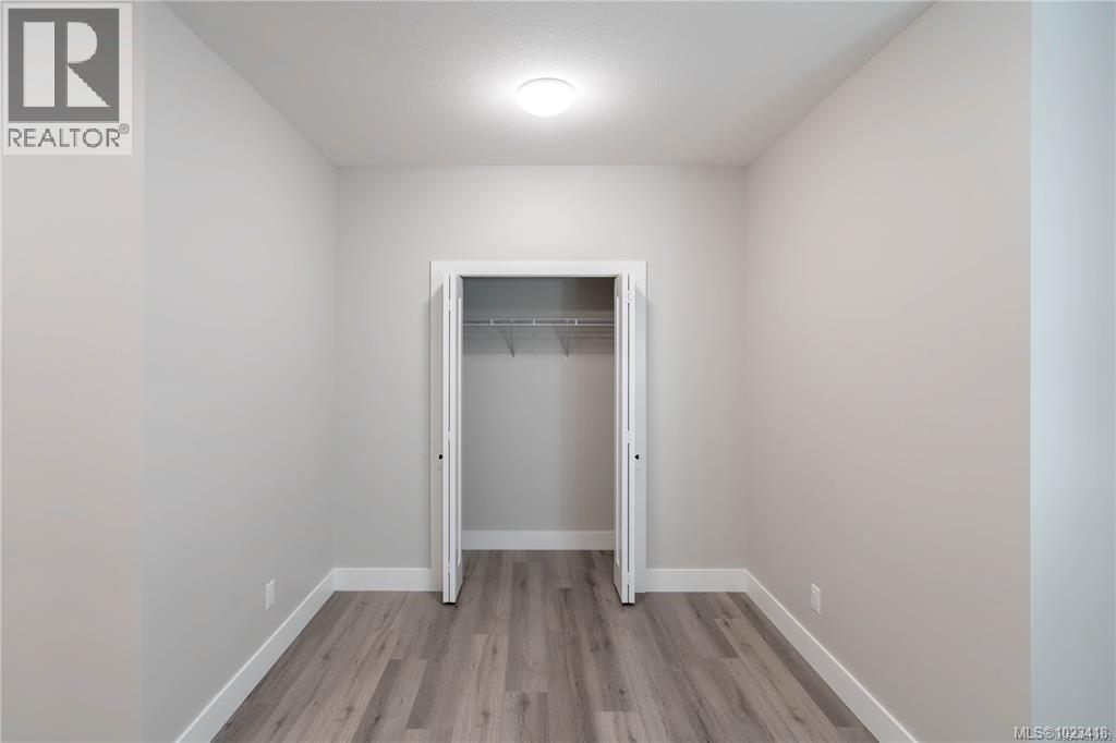 669 SANDERSON RD - 34