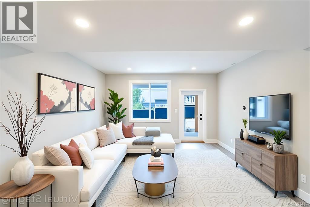 669 SANDERSON RD - 6