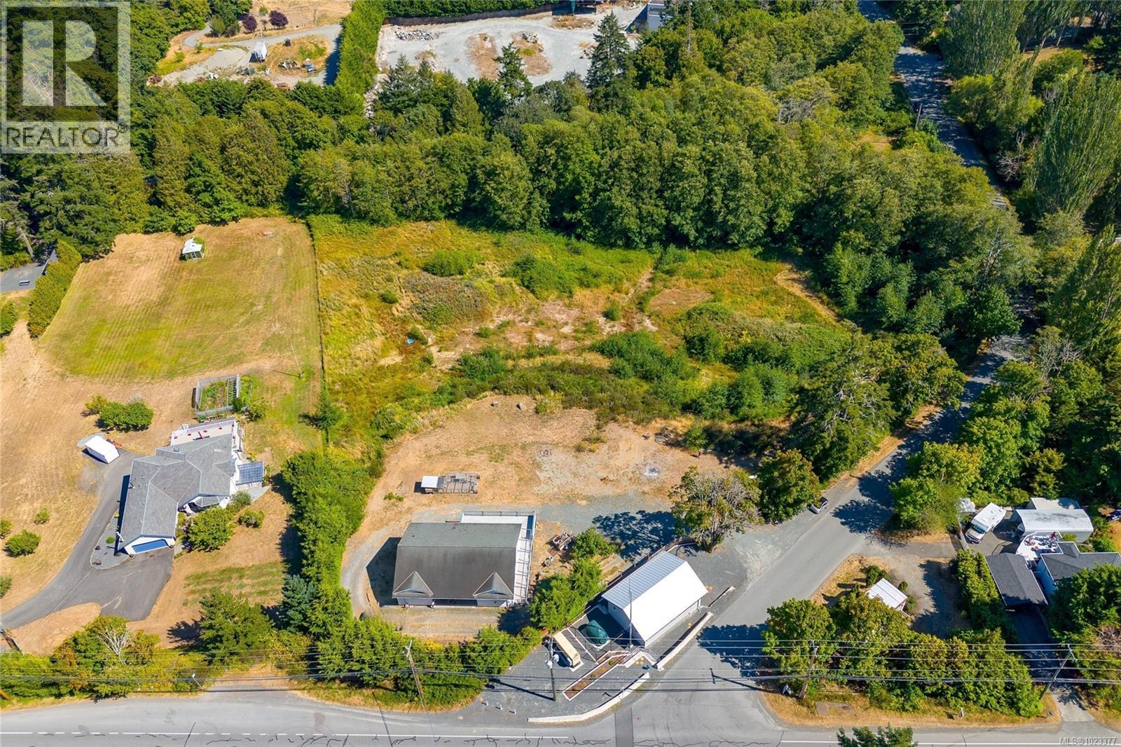 681 Lombard Dr, Metchosin