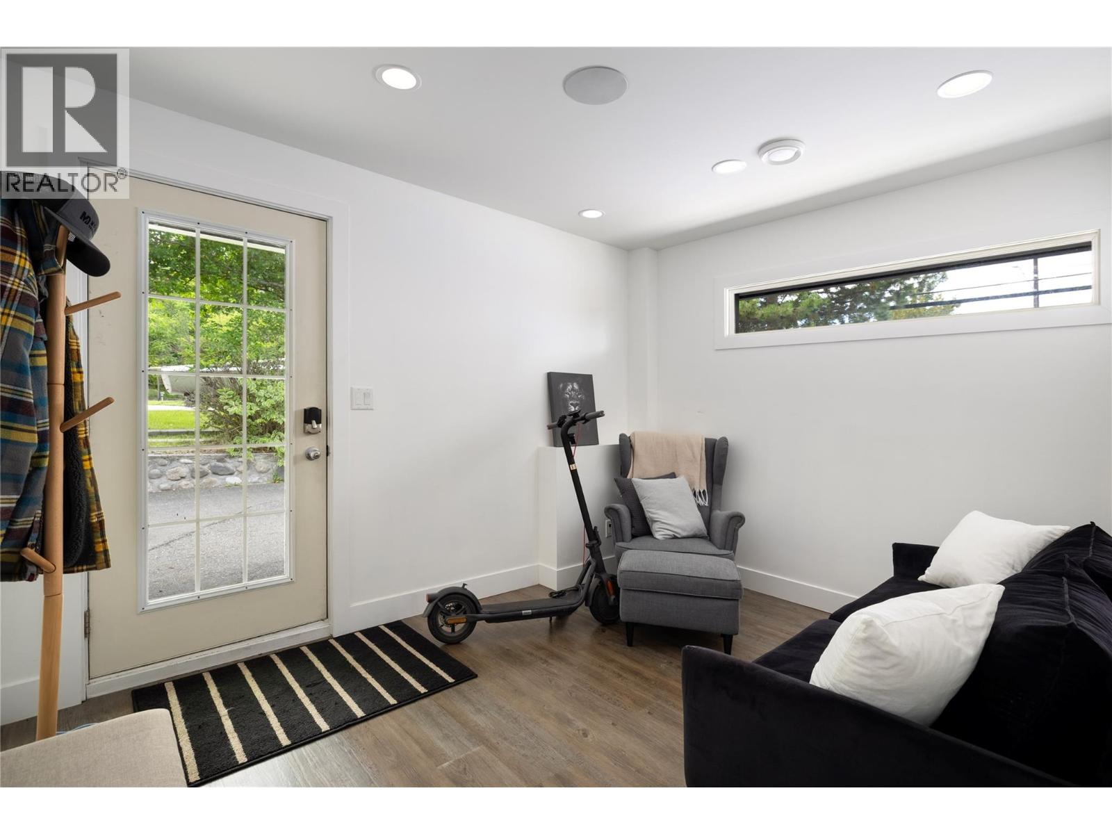  4265 Lakeshore Road, Kelowna