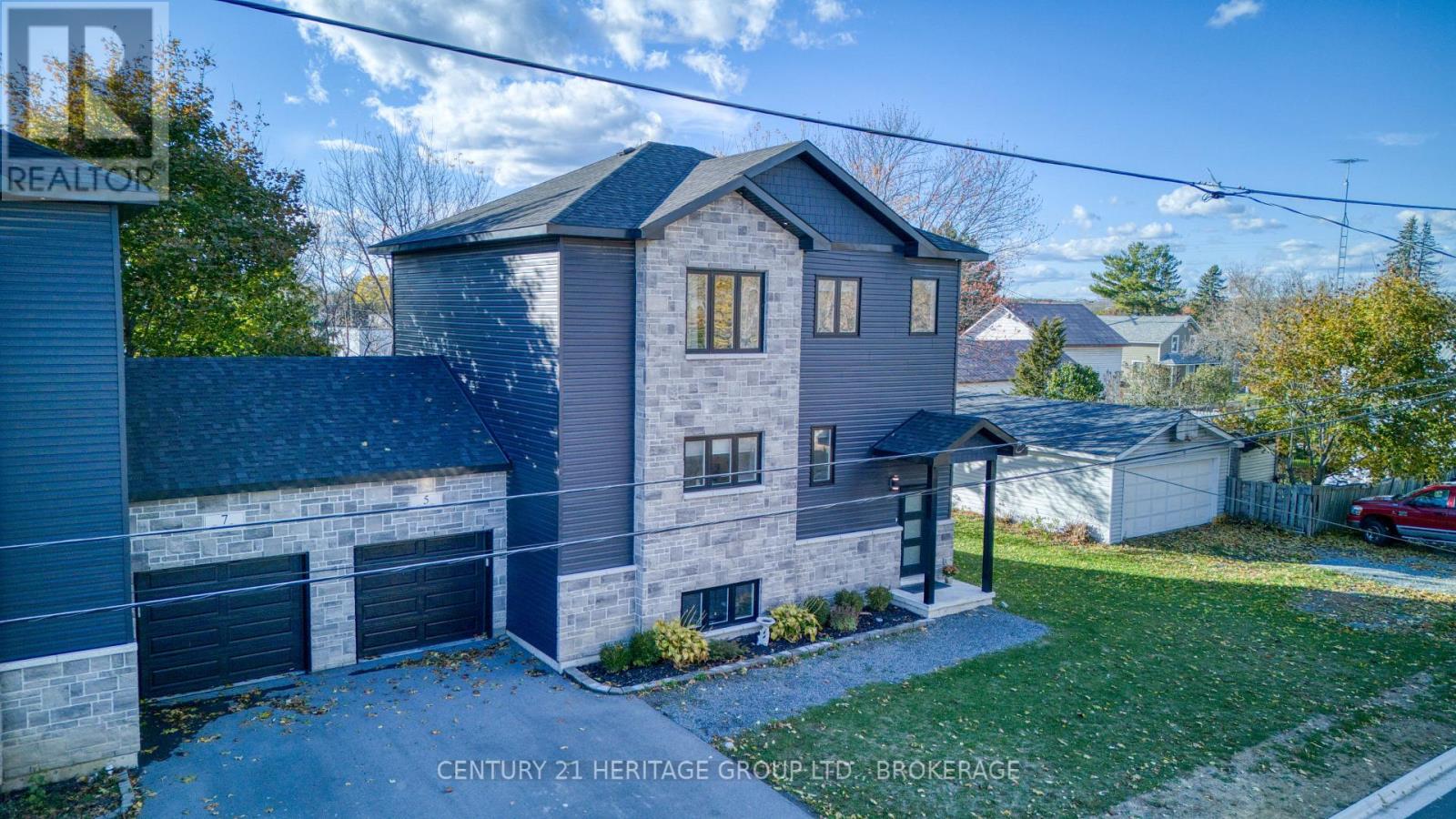 5 CROSS STREET - Photo 2 of 48, Loyalist (Odessa), Ontario