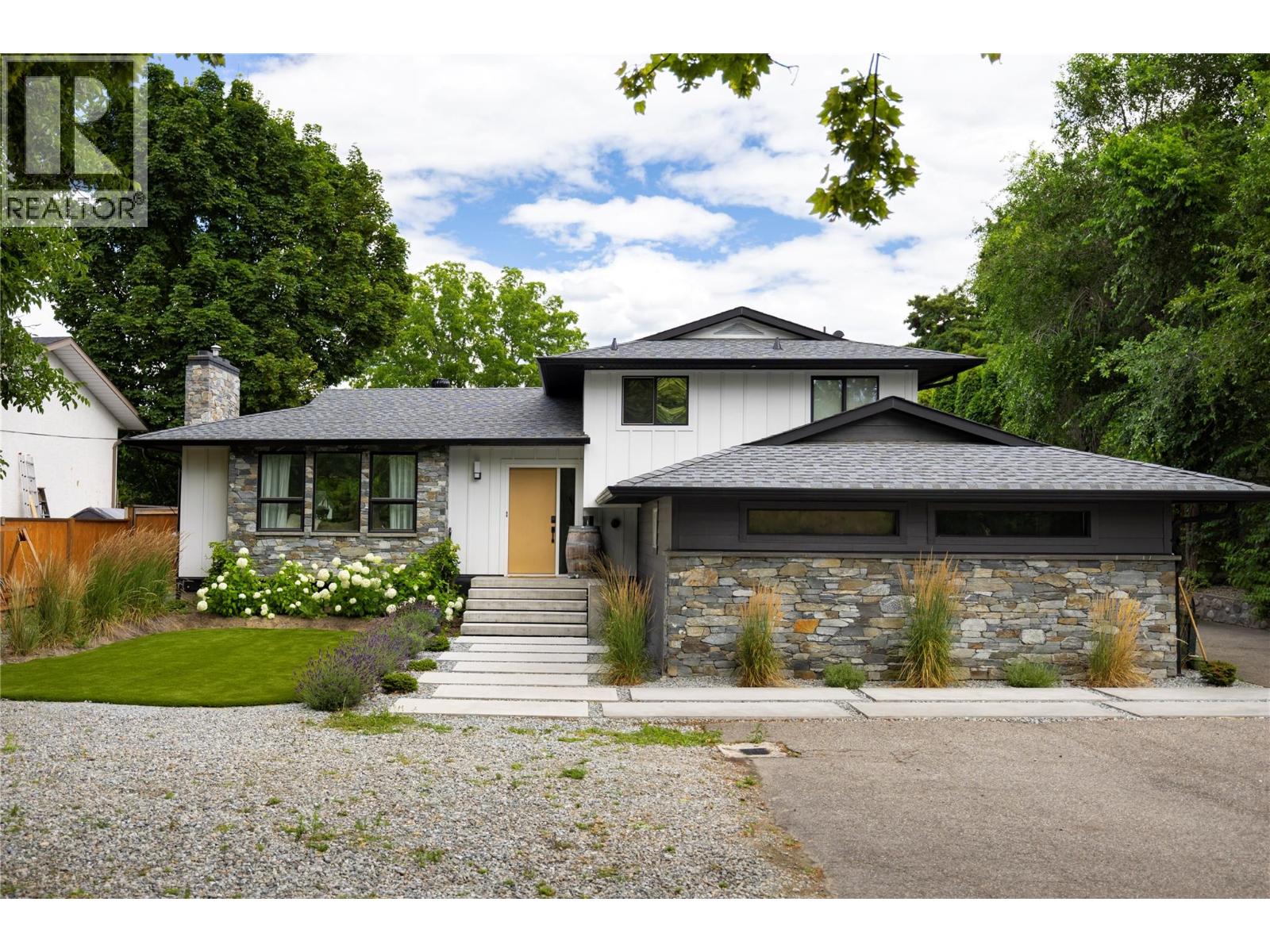  4265 Lakeshore Road, Kelowna
