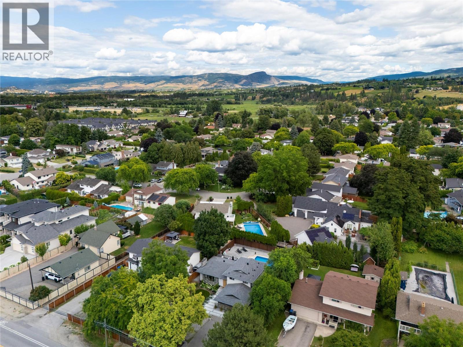  4265 Lakeshore Road, Kelowna