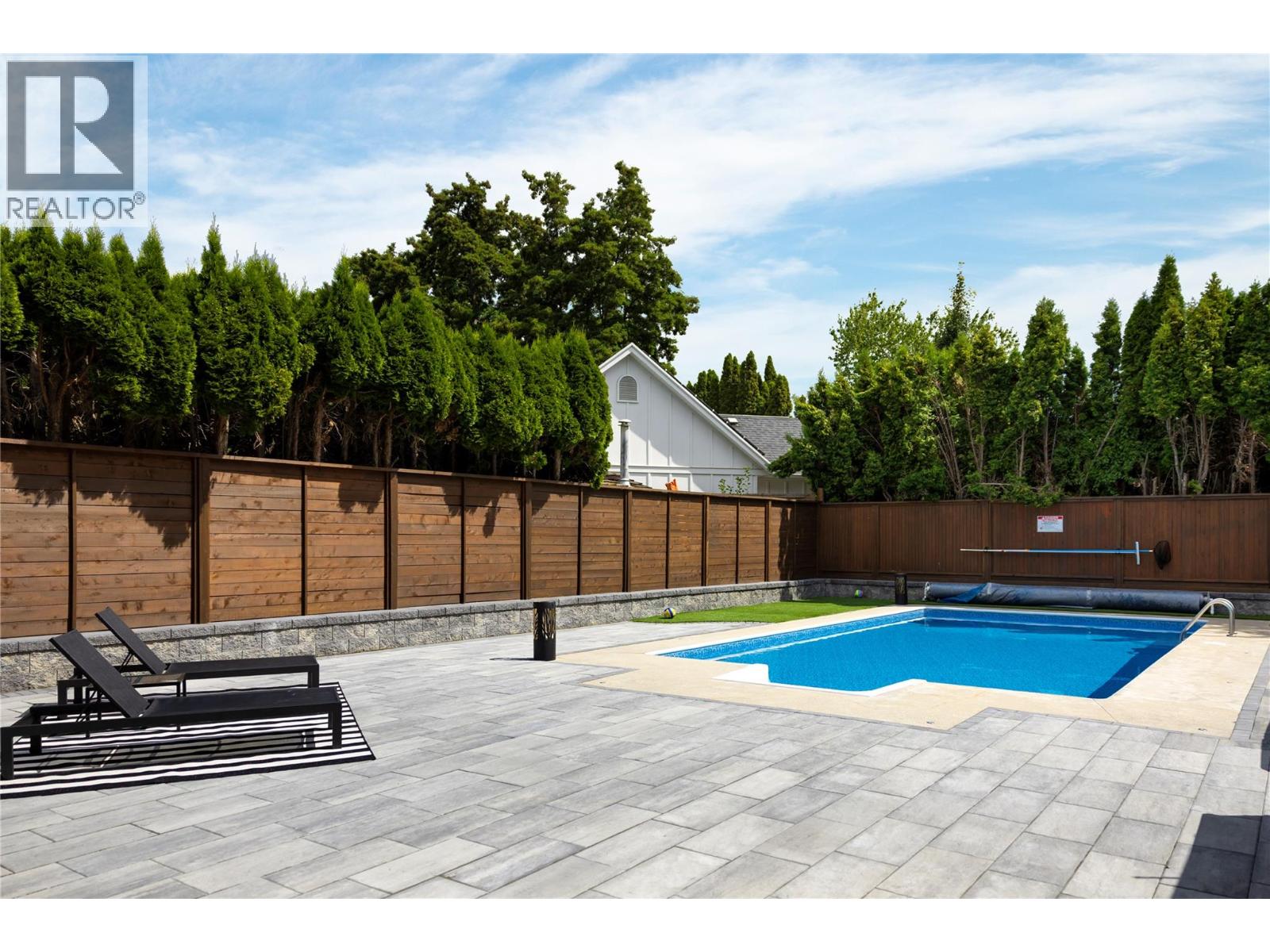  4265 Lakeshore Road, Kelowna