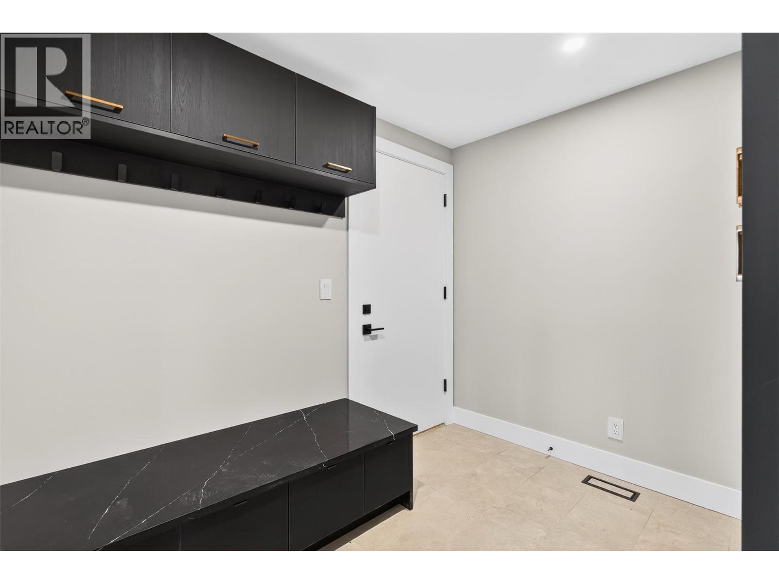 2235 Thacker Drive, West Kelowna