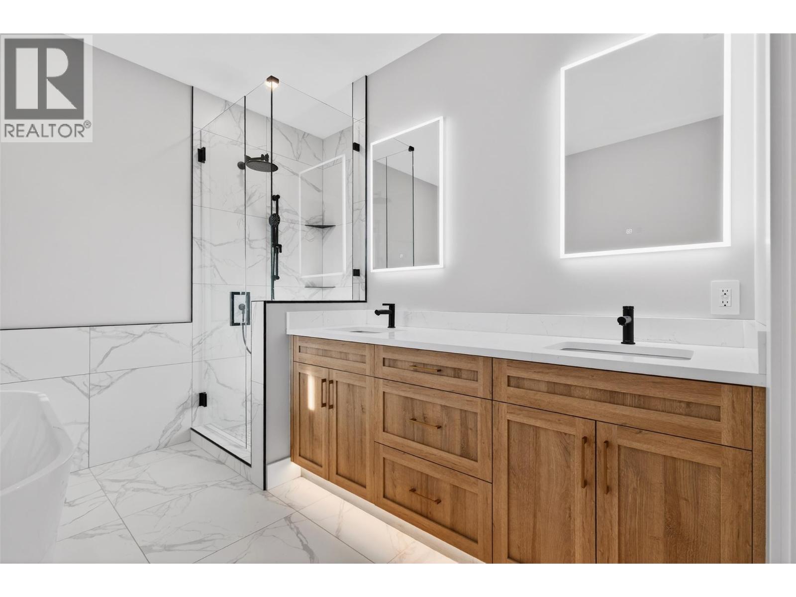 2235 Thacker Drive, West Kelowna