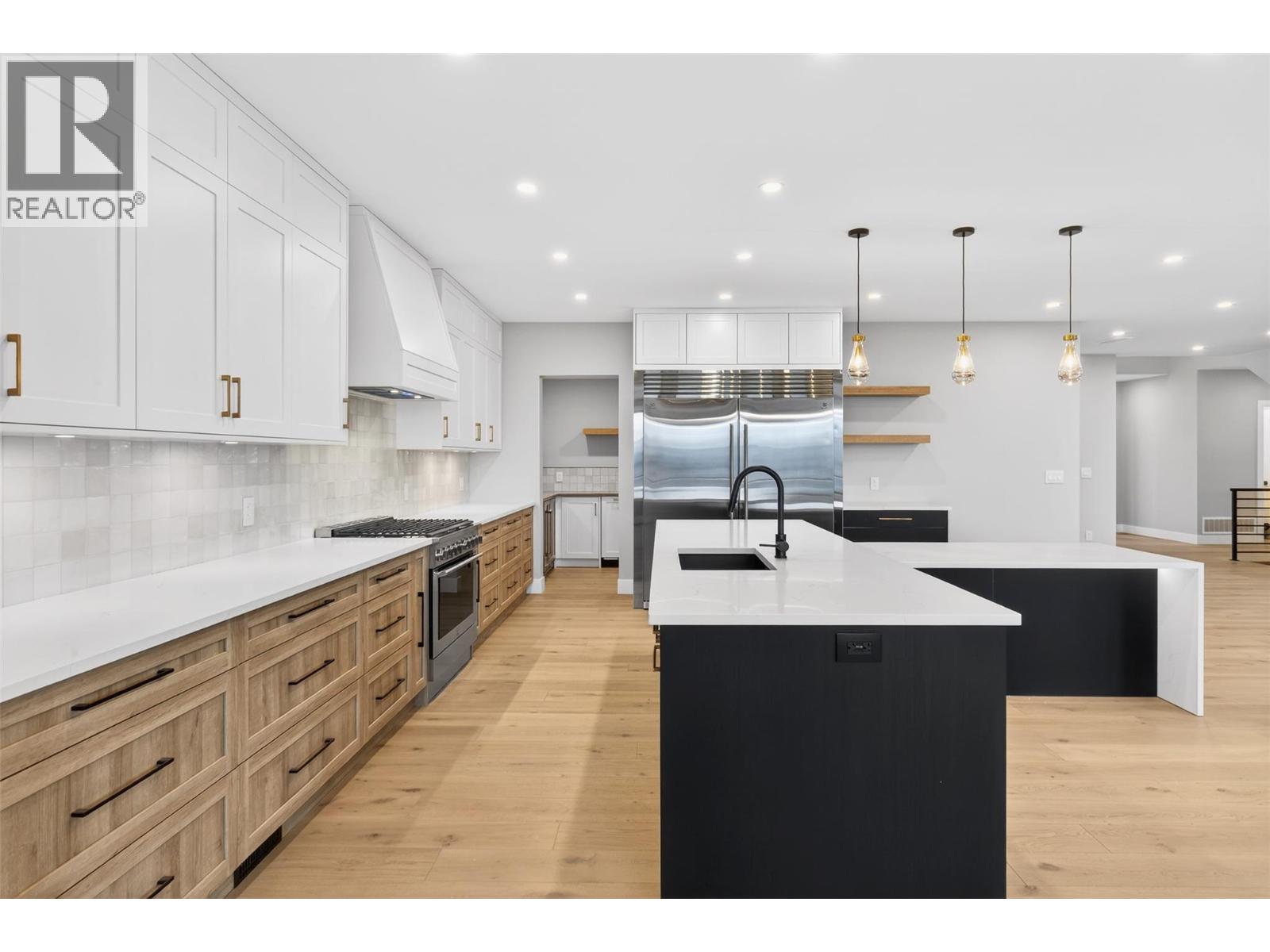 2235 Thacker Drive, West Kelowna