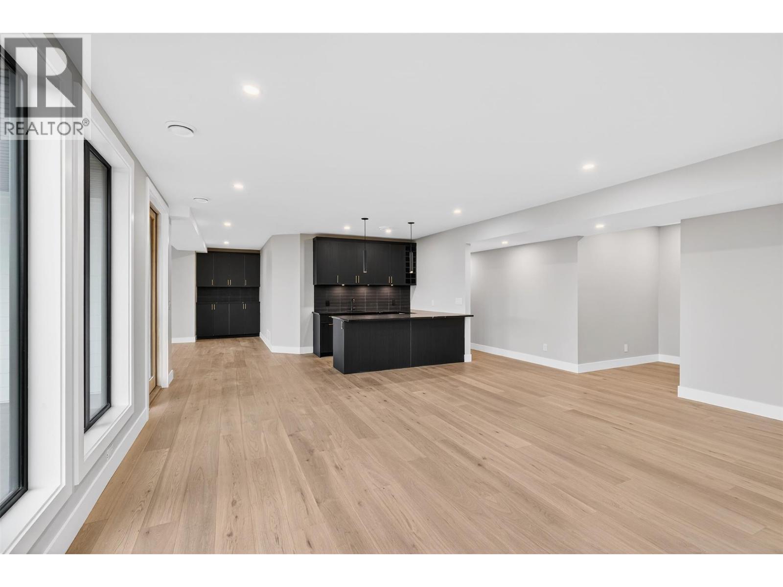 2235 Thacker Drive, West Kelowna