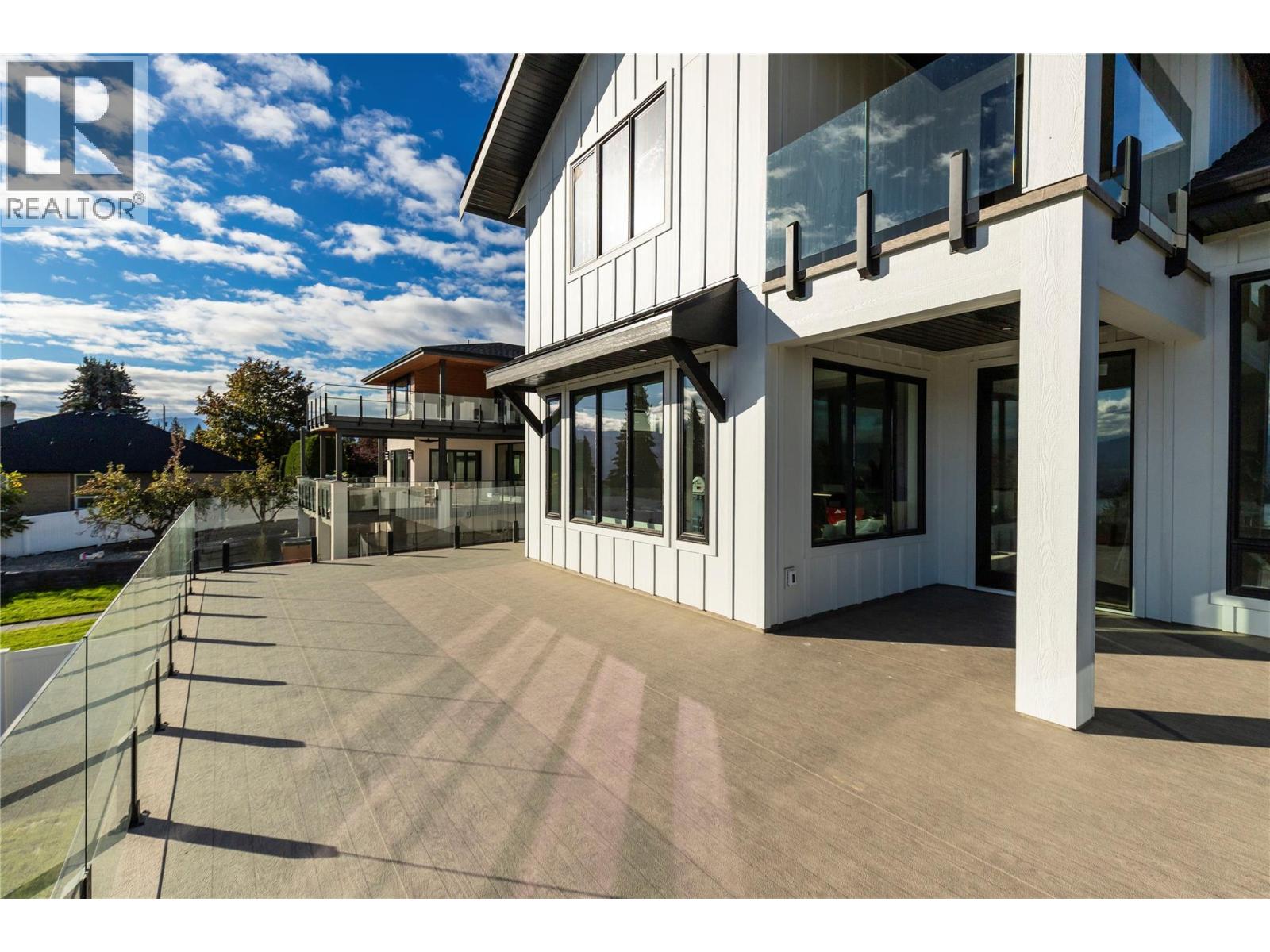 2235 Thacker Drive, West Kelowna