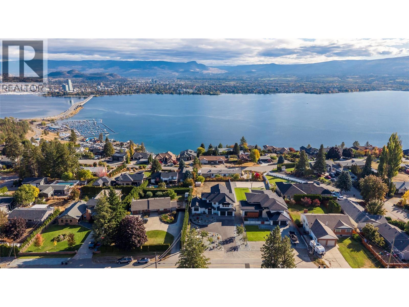 2235 Thacker Drive, West Kelowna