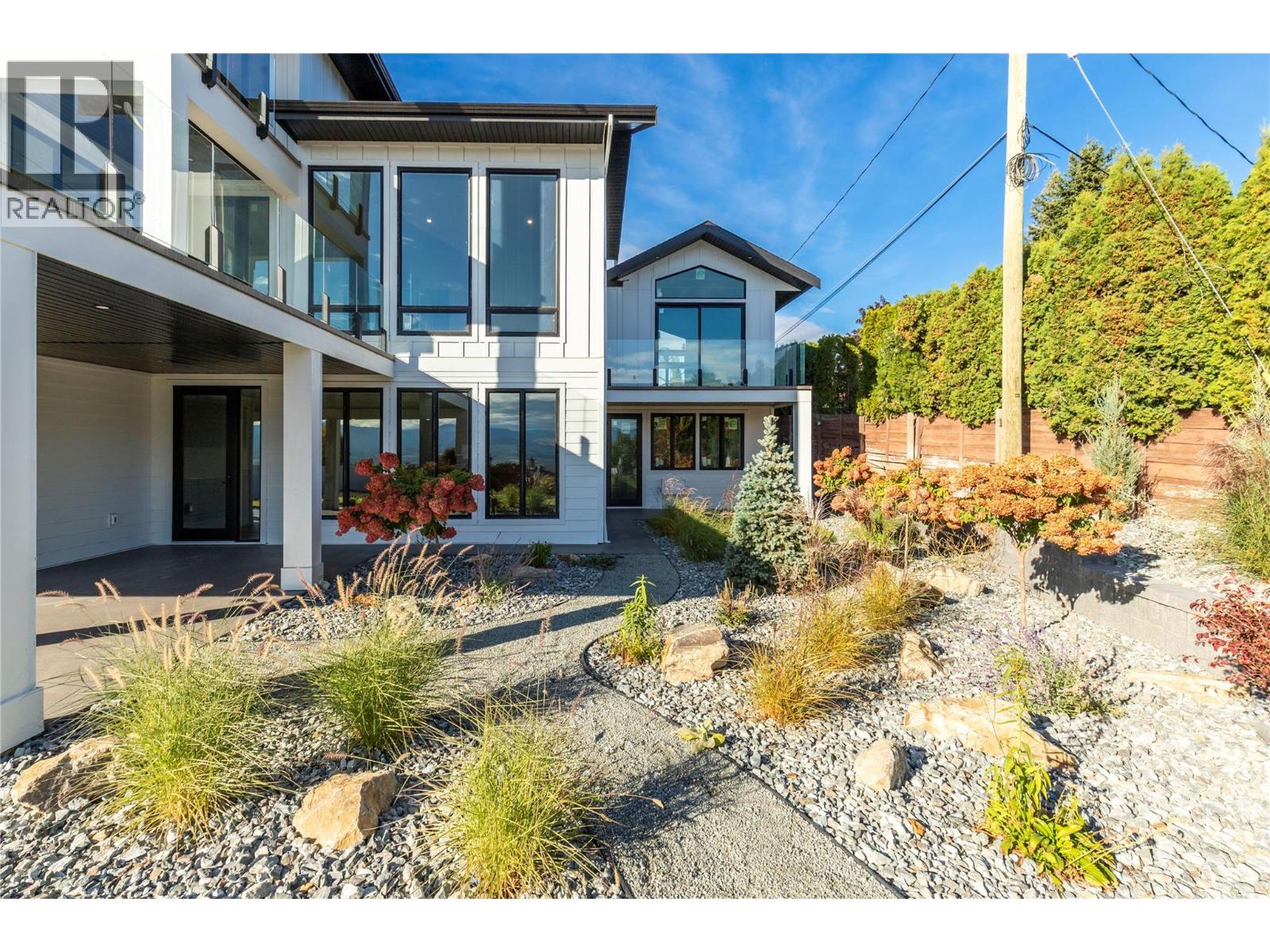 2235 Thacker Drive, West Kelowna
