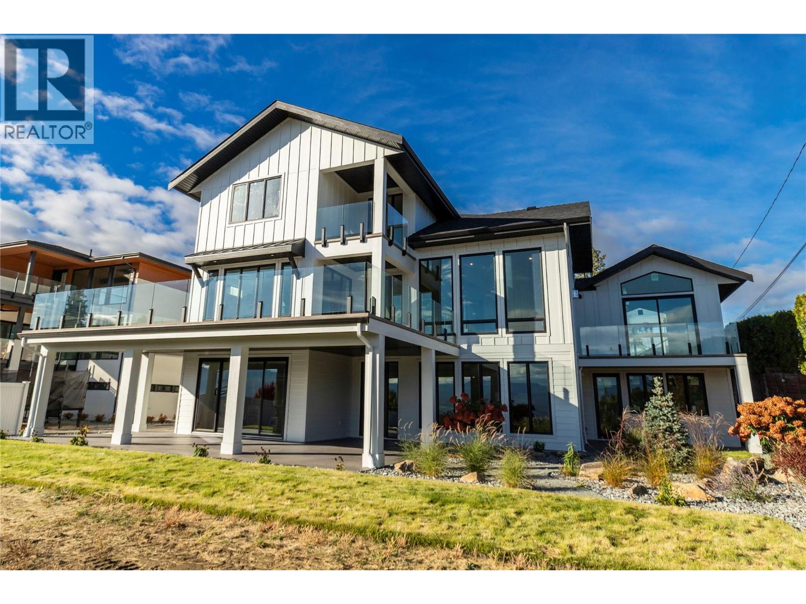 2235 Thacker Drive, West Kelowna