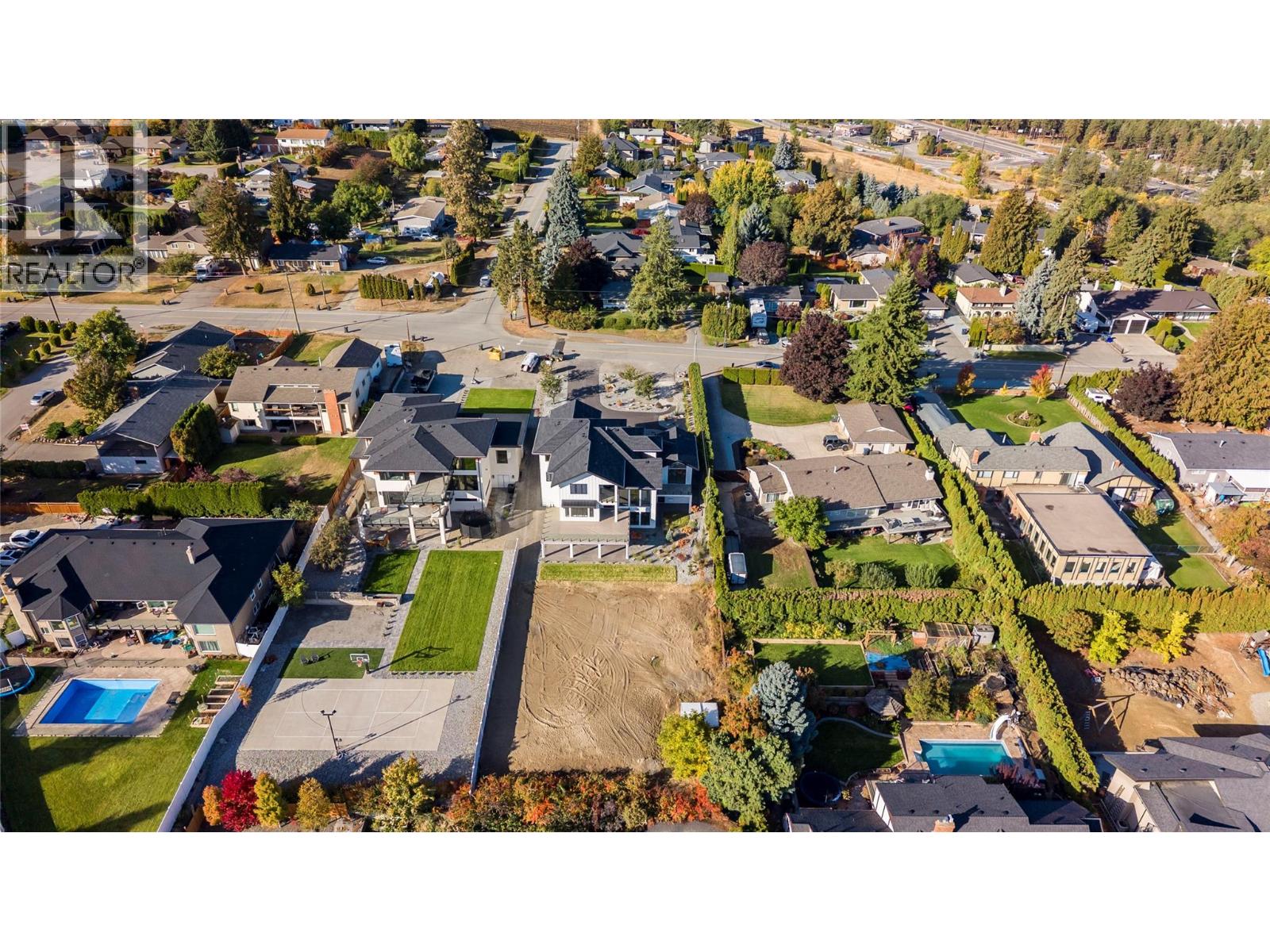 2235 Thacker Drive, West Kelowna