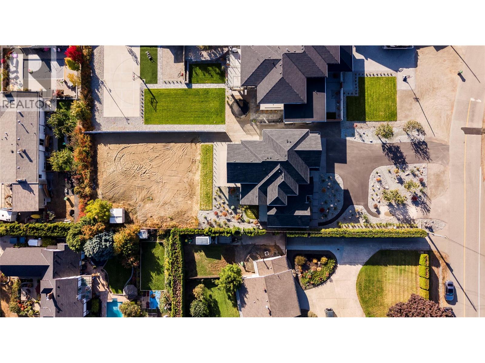 2235 Thacker Drive, West Kelowna