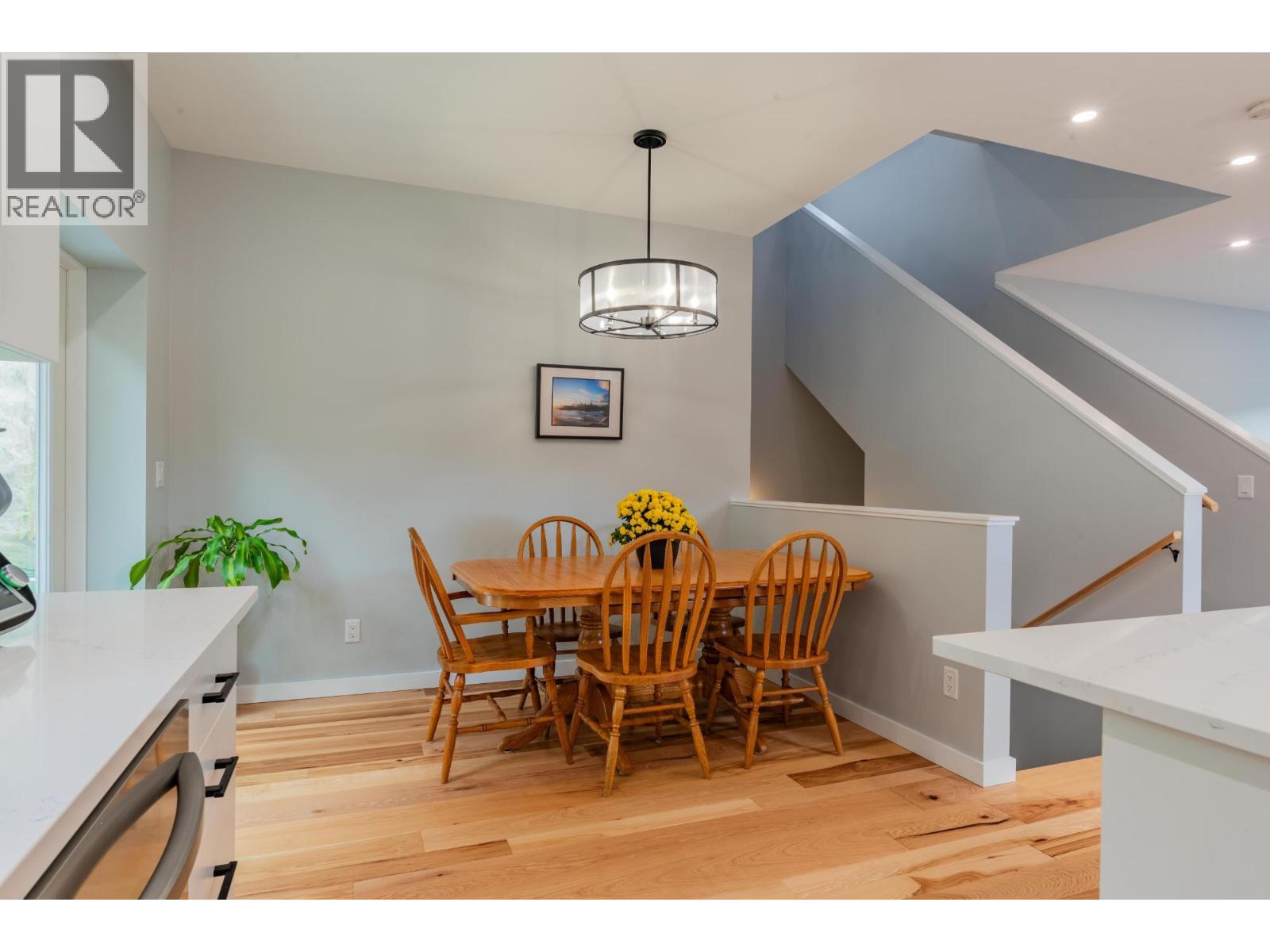 934 REDSTONE Drive, Rossland