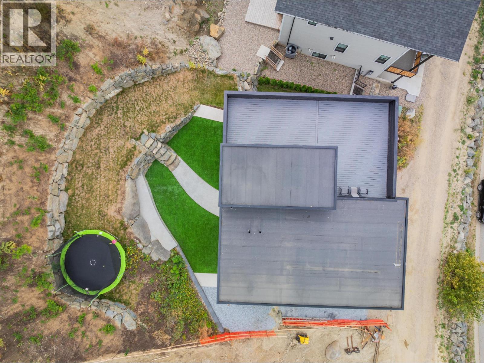 934 REDSTONE Drive, Rossland