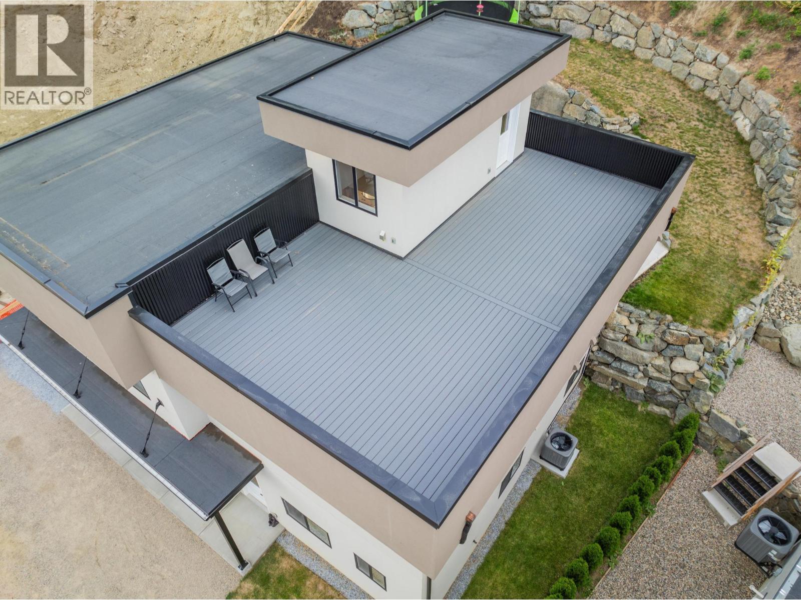 934 REDSTONE Drive, Rossland