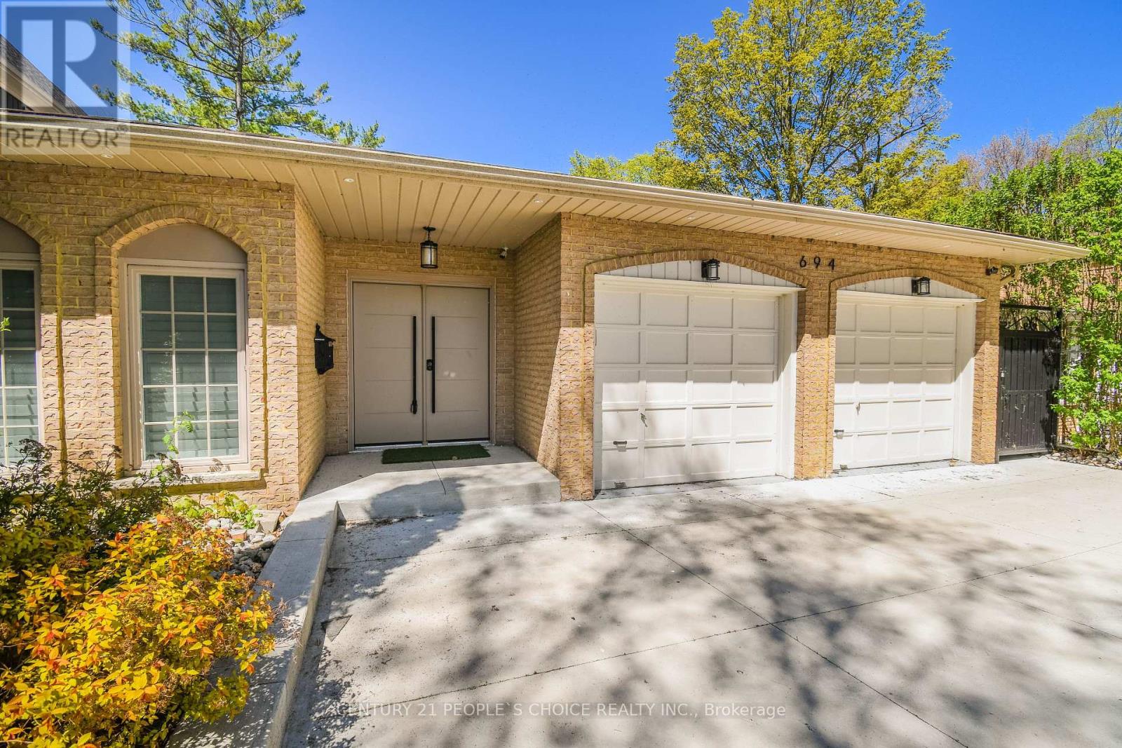 694 BROADVIEW AVENUE - 2