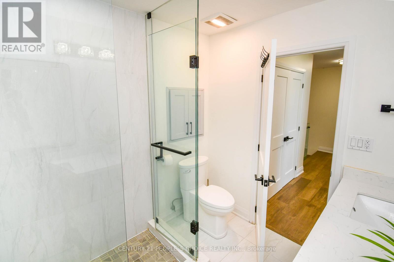694 BROADVIEW AVENUE - 21