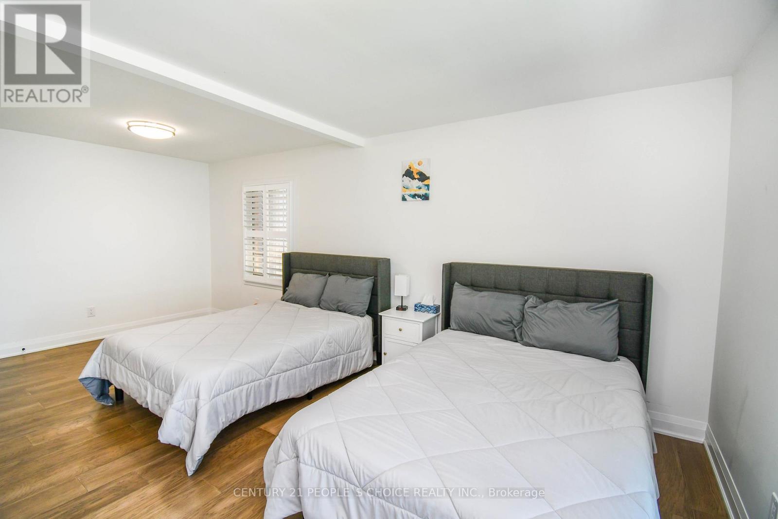 694 BROADVIEW AVENUE - 30