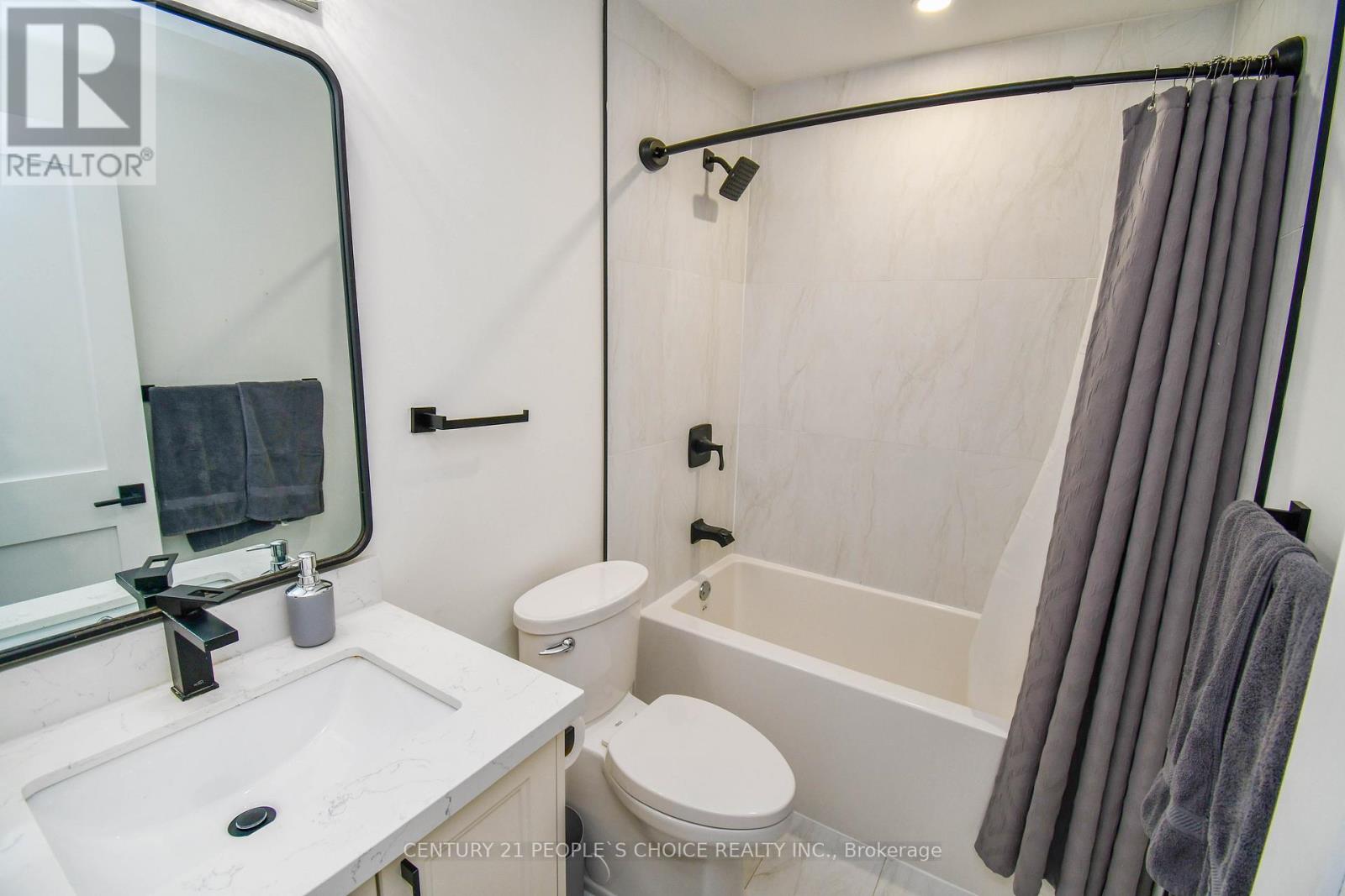 694 BROADVIEW AVENUE - 32