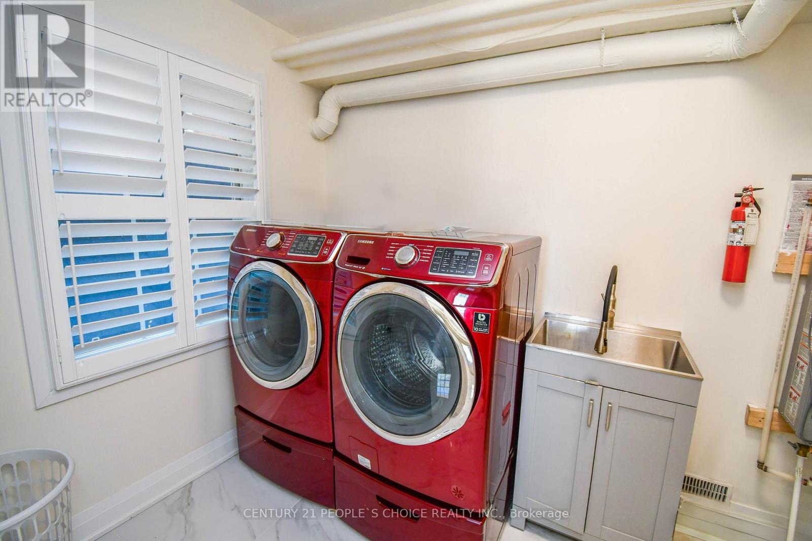 694 BROADVIEW AVENUE - 41